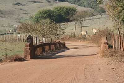 PONTE-FOTO:GERALDO SALOMO  - ENGENHEIRO CORREIA - MG