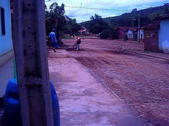 RUA DE ENGENHEIRO SCHNOOR-FOTO:AURELIOGUEDES - ENGENHEIRO SCHNOOR - MG