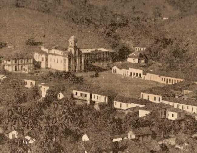 POR ILDO ANDR CORRONE - ENTRE FOLHAS - MG