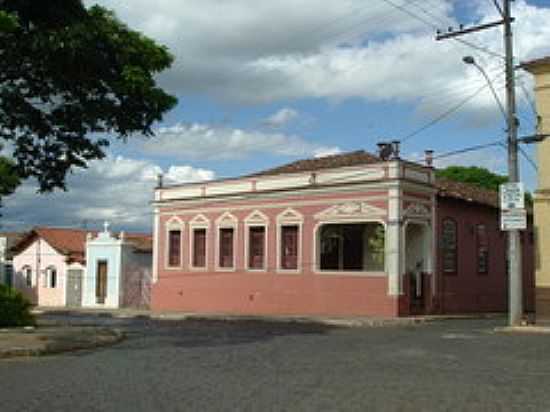 CASARO-FOTO:MONTANHA [PANORAMIO] - ENTRE RIOS DE MINAS - MG