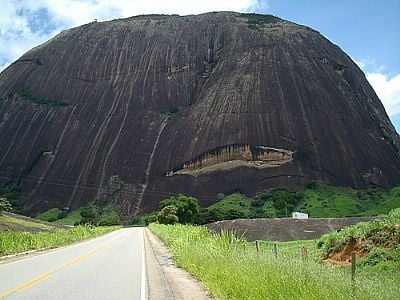 PEDRA DA BOCA POR FRANK MARTINS DE SOUZA - EPAMINONDAS OTONI - MG