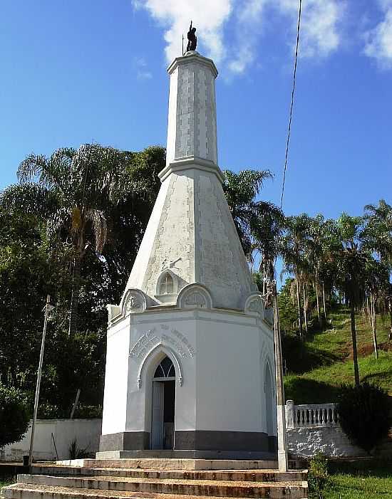 ERVLIA-MG-SANTO CRISTO-FOTO:AMARILDO SOUZA - ERVLIA - MG