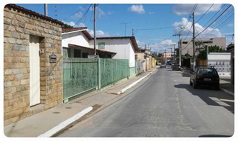 RUA MELO VIANA - ESMERALDAS - MG