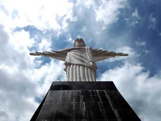 CRISTO NO MIRANTE, POR LUCINEY A SILVA - ESMERALDAS - MG