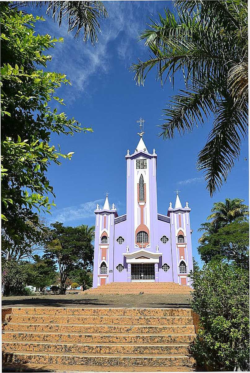 ESTRELA DO SUL-MG-IGREJA DE SANTA RITA-FOTO:PARRUCO - ESTRELA DO SUL - MG