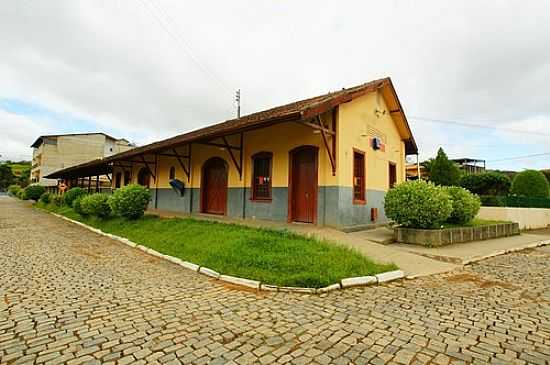 ANTIGA ESTAO FERROVIRIA-FOTO:SGTRANGEL [PANORAMIO] - EUGENPOLIS - MG