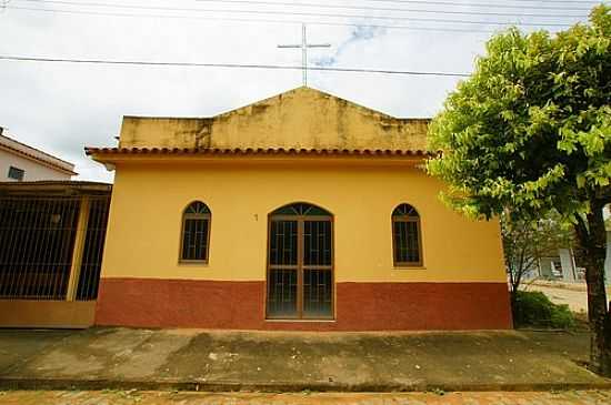 IGREJA DE N.S.DE LOURDES-FOTO:SGTRANGEL [PANORAMIO] - EUGENPOLIS - MG