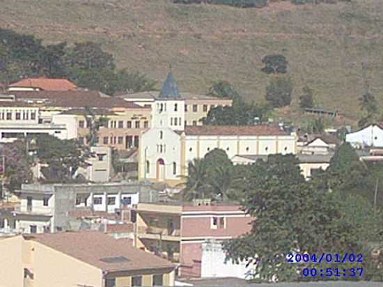 VISTA PARCIAL-FOTO:MANOEL SEVIDANES [PANORAMIO] - EUGENPOLIS - MG