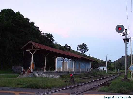 ESTAO FERROVIRIA-FOTO:JORGE A. FERREIRA JR [PANORAMIO] - EWBANK DA CMARA - MG