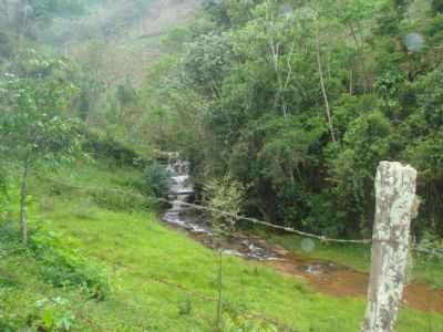 CACHOEIRA, POR ANDREIA OLIVEIRA - EWBANK DA CMARA - MG