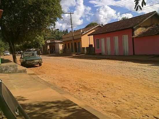 RUA DA CIDADE-FOTO:MISAEL SILVA - EXPEDICIONRIO ALCIO - MG