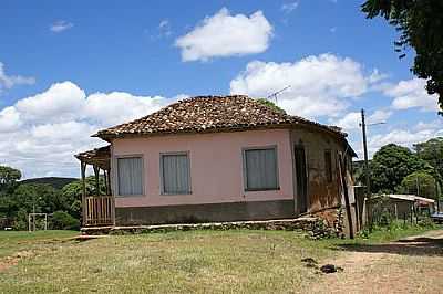 CASA-FOTO:FERNANDO BEZERRA  - EXTRAO - MG