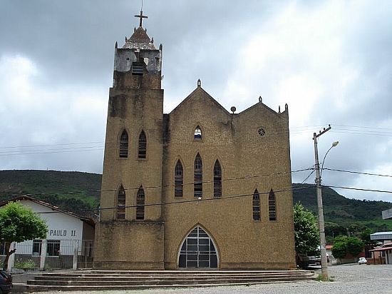 IGREJA MATRIZ DE FELISBURGO-MG-FOTO:MARCELO DENIS - FELISBURGO - MG