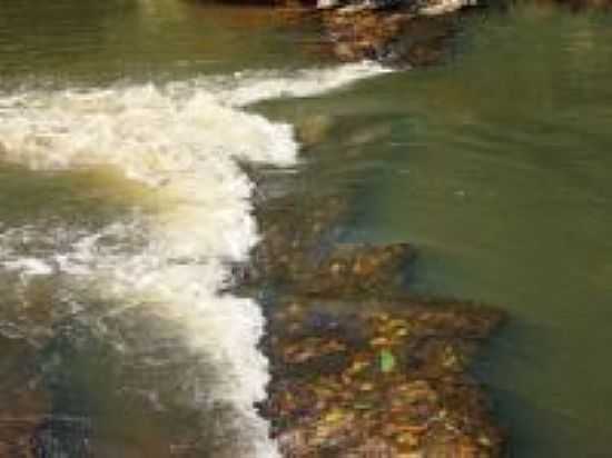 CACHOEIRA, POR CLAUDIA - FELIXLNDIA - MG