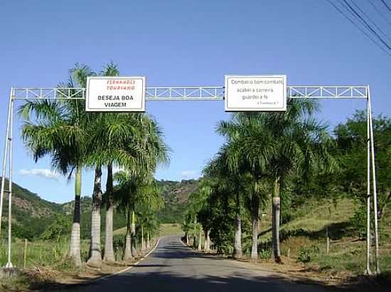 ENTRADA DA CIDADE-FOTO:GUSTAVO STURZENECKER - FERNANDES TOURINHO - MG