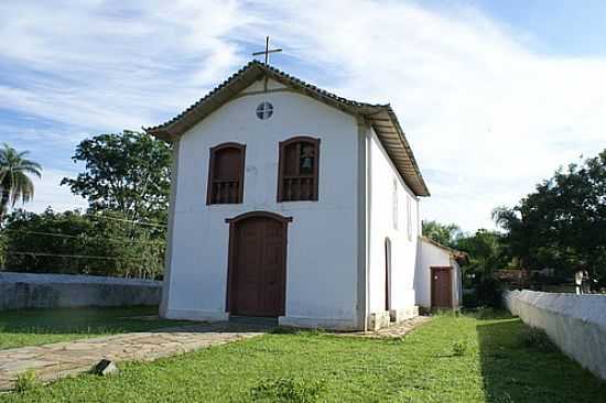 IGREJA DO ROSRIO-FOTO:FERNANDO BEZERRA [PANORAMIO] - FERNO DIAS - MG