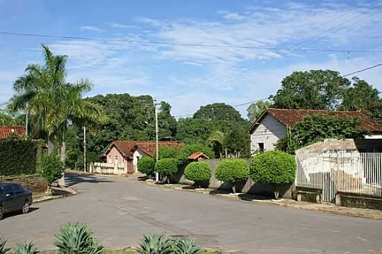 LARGO DO ROSRIO-FOTO:FERNANDO BEZERRA [PANORAMIO] - FERNO DIAS - MG