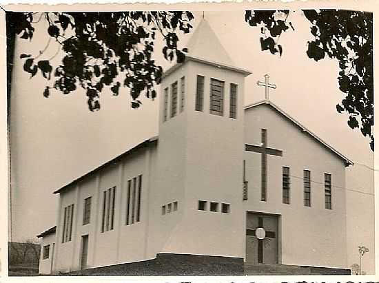 FERRUGINHA-MG-IGREJA MATRIZ INAUGURADA EM 1961-FOTO:FABRICIO - FERRUGINHA - MG