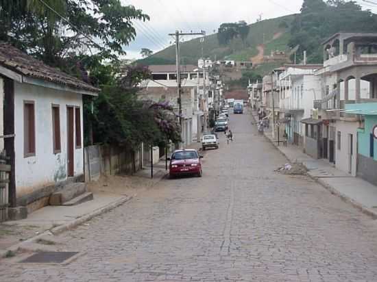 AV. M AMLIA DE SOUZA PEDROSA, POR LAUDEMAR MARTINS FONNSECA - FERVEDOURO - MG