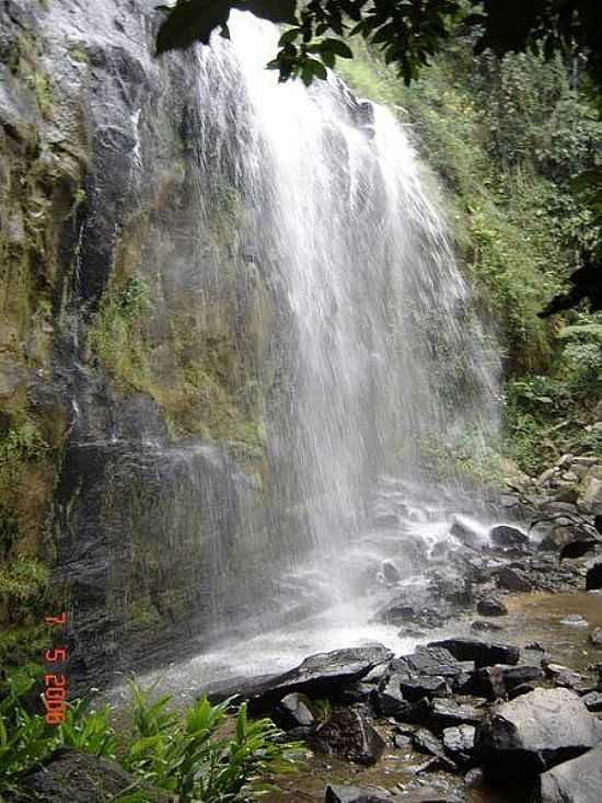 TRES QUEDAS - FERVEDOURO - MG