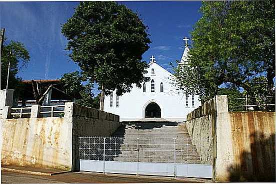 IGREJA-FOTO:FERNANDO BEZERRA [PANORAMIO] - FIDALGO - MG