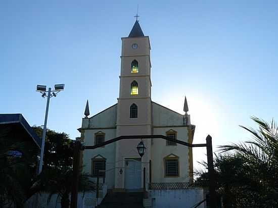 MATRIZ DE N.S.DO ROSRIO-FOTO:ALTEMIRO OLINTO CRIS [PANORAMIO] - FORTALEZA DE MINAS - MG