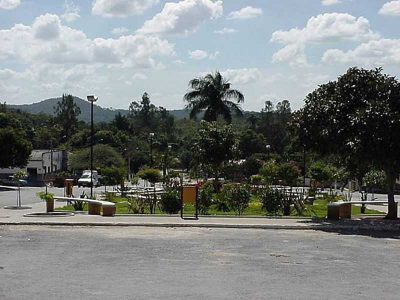 FORTUNA DE MINAS-MG-PRAA DA MATRIZ-FOTO:ASMINASGERAIS.COM.BR  - FORTUNA DE MINAS - MG