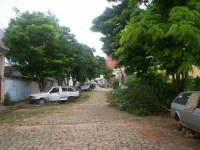 RUA DO SINDICATO, POR ENOQUE ALVES RODRIGUES - FRANCISCO S - MG