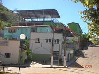 RUA DA CIDADE-FOTO:REGINALDO CIBRAO  - FREI GASPAR - MG