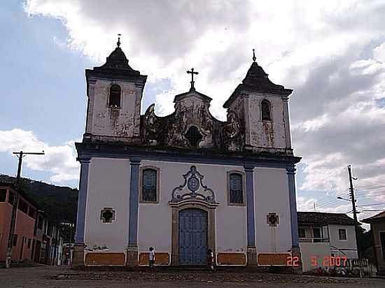 MATRIZ DO SENHOR BOM JESUS DO MONTE-FOTO:GERALDO SALOMO [PANORAMIO] - FURQUIM - MG