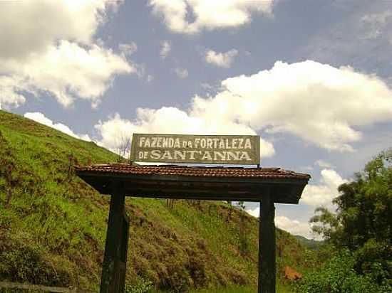 ENTRADA DA FAZENDA-FOTO:W DALLE TEZZE [PANORAMIO] - GOIAN - MG