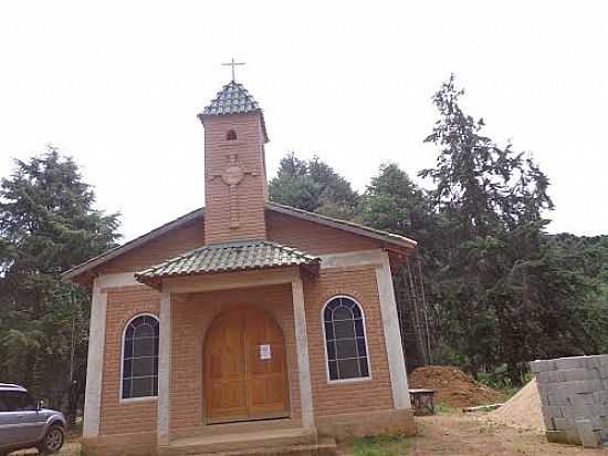 CAPELA NA REA RURAL DE GONALVES-MG-FOTO:AYLTON BAFFA - GONALVES - MG