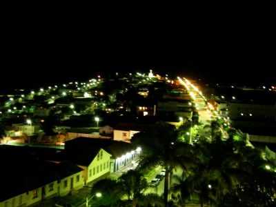 GOUVEIA NOTURNA, POR FOTO ISMAR ANTUNES  - GOUVEIA - MG