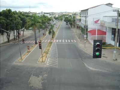 AV. JK NA ENTRADA DA CIDADE PELA BR 381, POR IZEQUIAS SILVA - GOVERNADOR VALADARES - MG