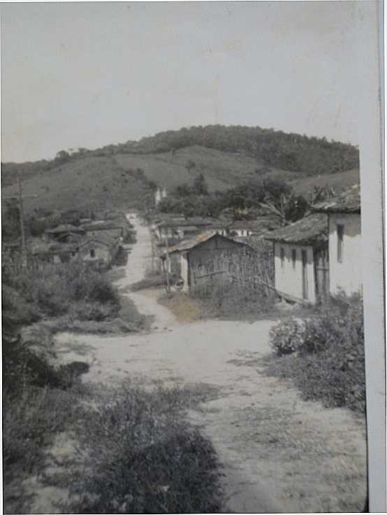 GROTA 1972 VISTA DO CRUZEIRO, POR CECILIA DIAS - GROTA - MG