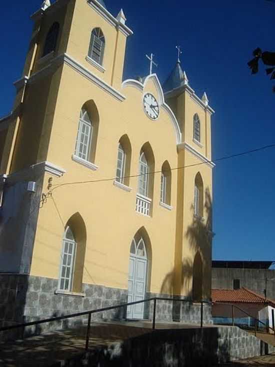 IGREJA-FOTO:JOAOBOZO10  [PANORAMIO] - GROTA - MG