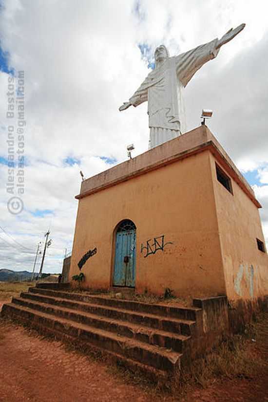 MORRO DO CRISTO-FOTO:GUANHES ALESSANDROB [PANORAMIO] - GUANHES - MG