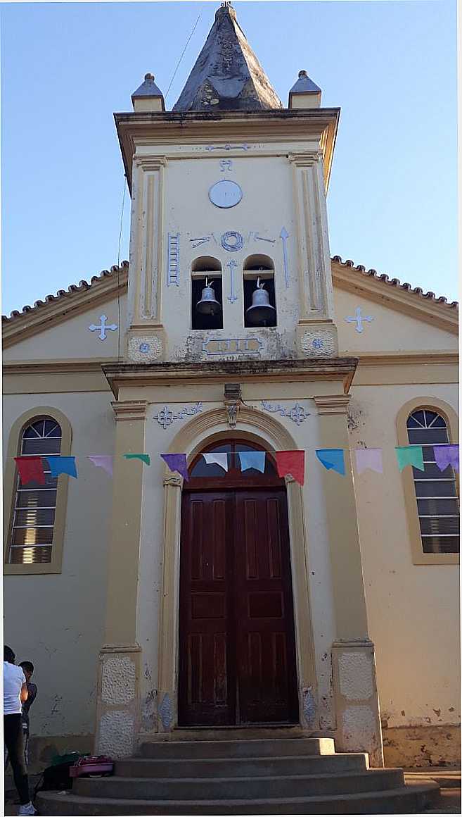 IGREJA DO DISTRITO DE SANTA CRUZ DA PRATA, POR ISMAEL SANTOS - GUARANSIA - MG