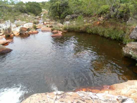 CACHOEIRA , POR ANTONIETA SANDRA - GUINDA - MG