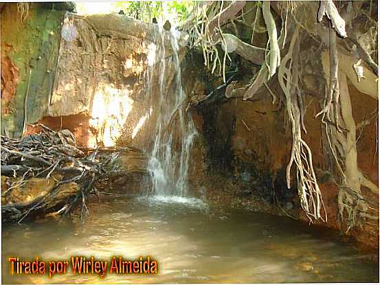 CACHOEIRA DA TILAPIA, POR WIRLEY ALMEIDA SANTOS - SERRA DO NAVIO - AP