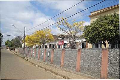 ESCOLA ESTADUAL SANTO ANTNIO, POR ALENCAR MAESTRO - IBERTIOGA - MG