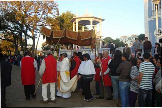 PROCISSO CORPUS CRIST, POR POR MAESTRO ALENCAR 9KACAI) - IBERTIOGA - MG