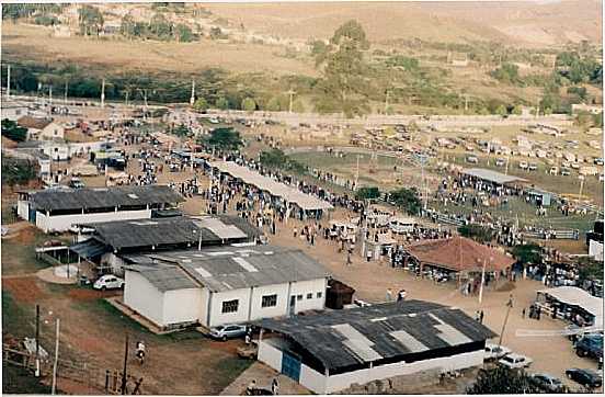 PARQUE DE EXPOSIO, POR MAESTRO ALENCAR    KACAI - IBERTIOGA - MG