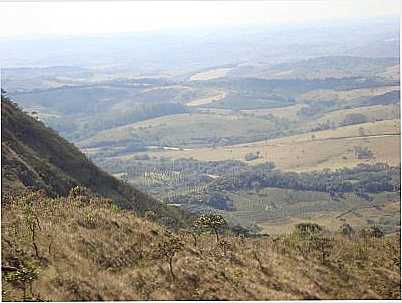 SERRA DE IBITURUNA, POR FBIO SUTANI - IBITURUNA - MG