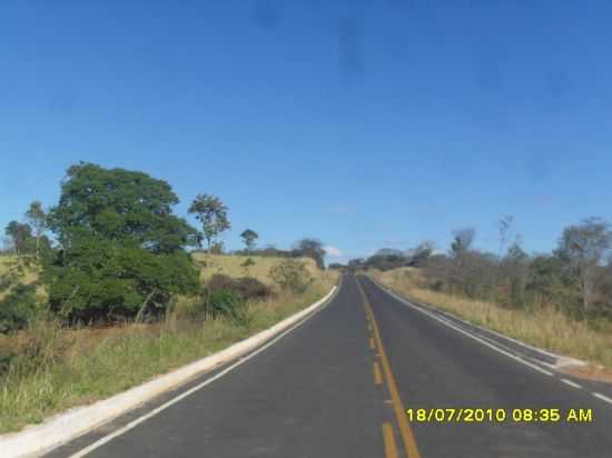 ESTRADA DA CIDADE, POR ALEXANDRE DOS SANTOS - ICARA DE MINAS - MG