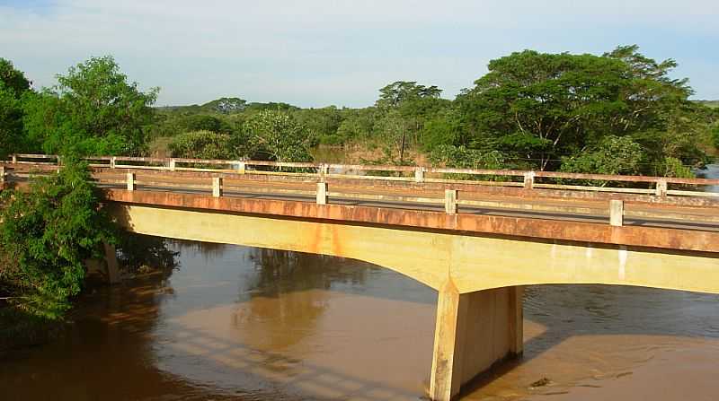 IGUATAMA-MG-PONTE SOBRE O RIO SO FRANCISCO-FOTO:IGUATAMAEMPOLITICA. - IGUATAMA - MG