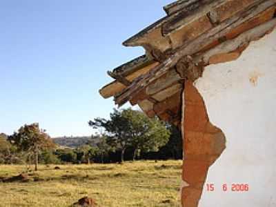 CASA VELHA STIO IJACI-FOTO:TULLIO PDUA - IJACI - MG