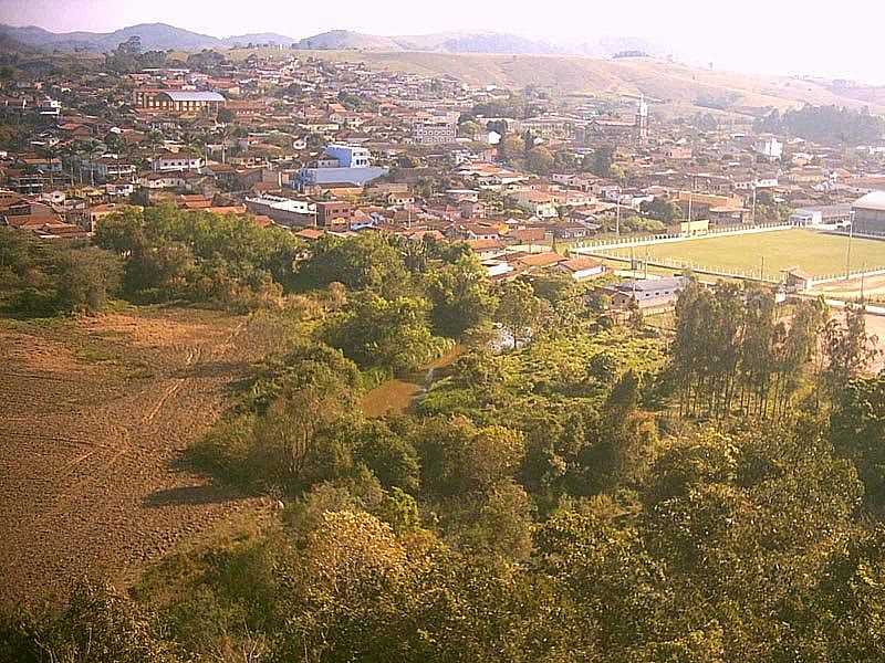 INCONFIDENTES-MG-VISTA DO ESTADO MUNICIPAL E A CIDADE-FOTO:RONY FELIPE CORREA - INCONFIDENTES - MG