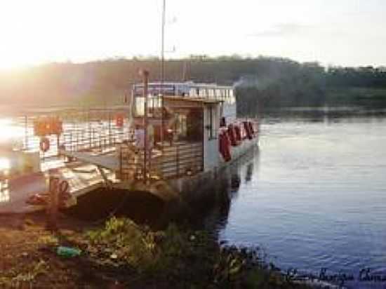 BALSA NO RIO ARAGUARI-FOTO:GLAUCIO HENRIQUE CHA - INDIANPOLIS - MG
