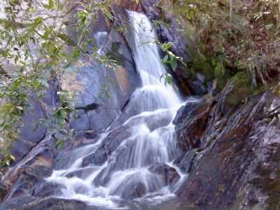 QUEDAS DA SERRA DA CAMPESTRE, POR CLEMILSON DE SOUZA SALGADO - INGA - MG